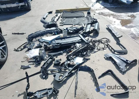 2025 Porsche Macan T из США, поврежденный, VIN WP1AA2A51SLB09302